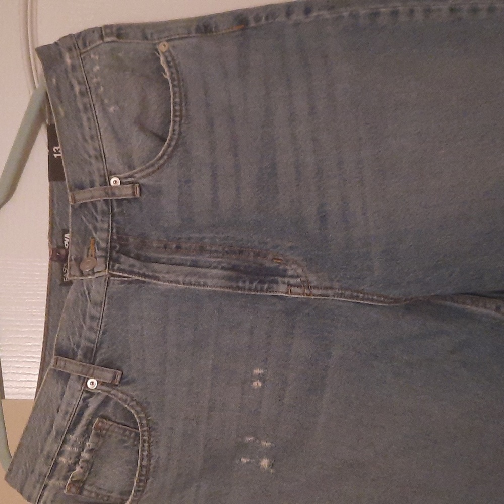A pants - Picture 2 of 7
